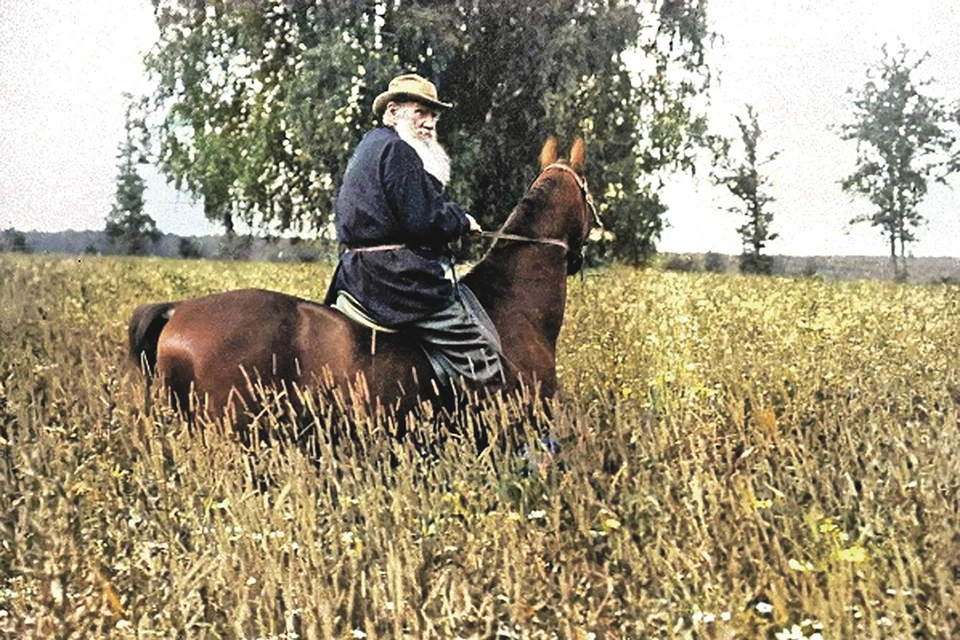 Лев Толстой до глубокой старости оставался на коне - во всех смыслах этого слова.