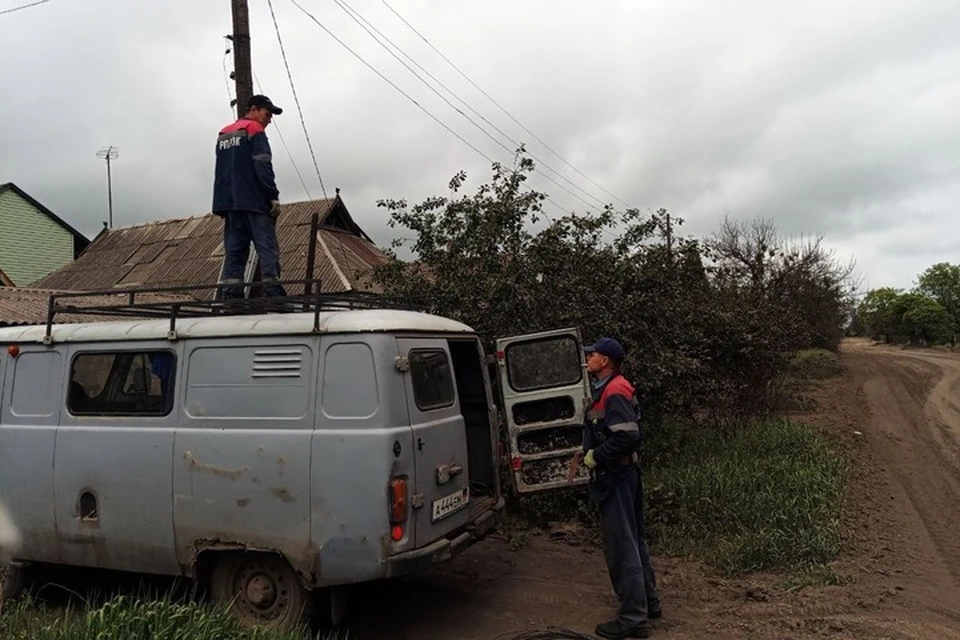 Энергетики, несмотря на обстрелы ВСУ, выполняют свою работу. Фото: МинУЭ ДНР