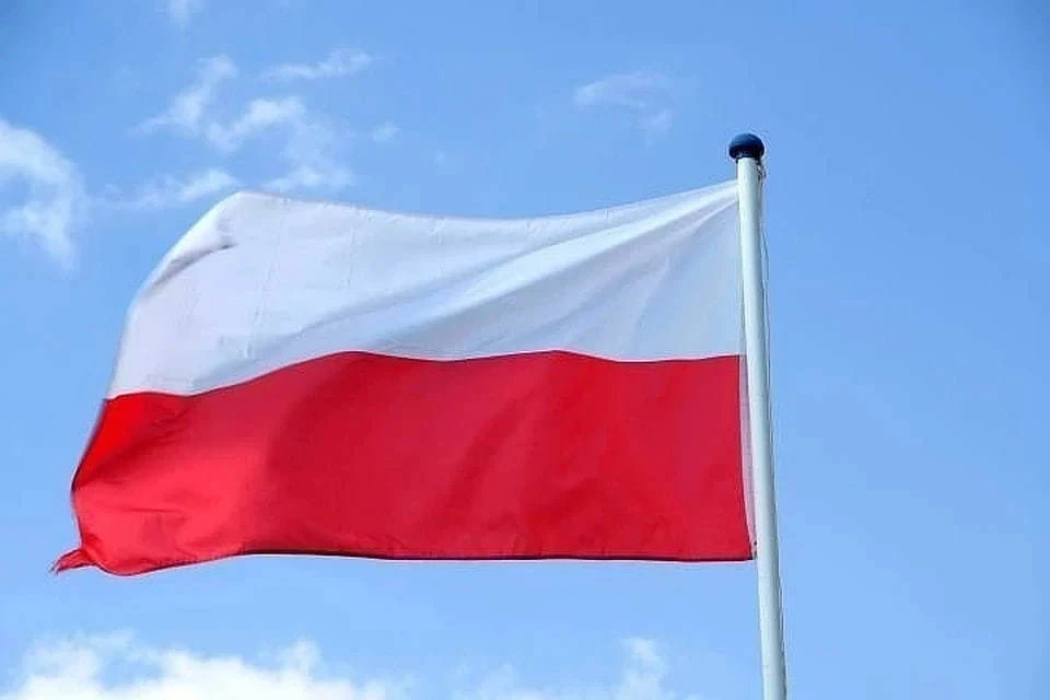 Польша намерена запретить движение через границу российских и белорусских грузовиков
