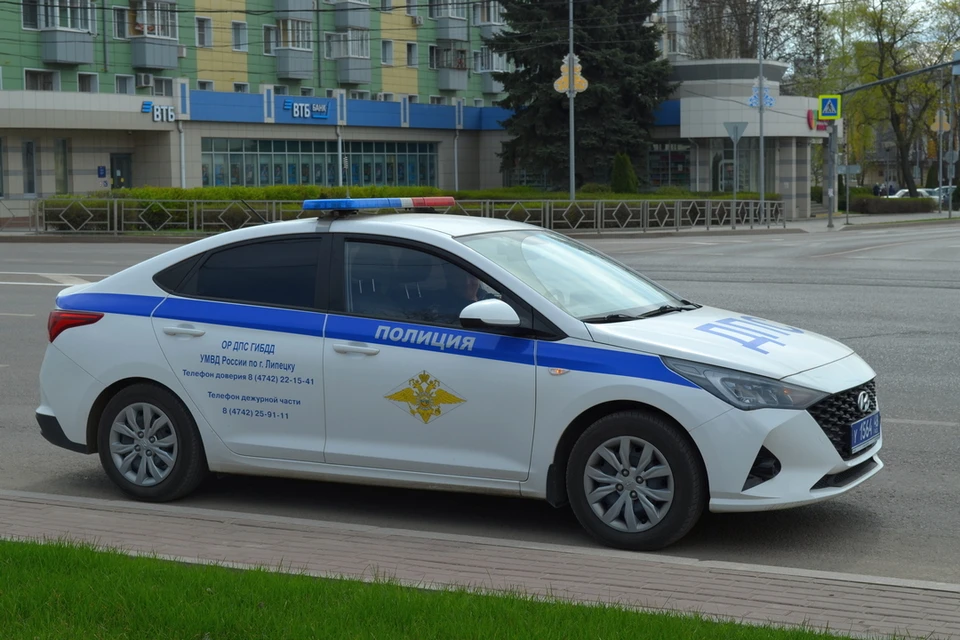 В Ельце в ДТП с ВАЗом пострадали два пассажира «Рено»