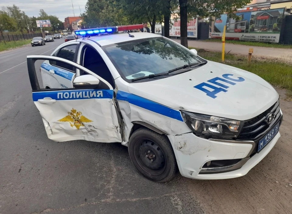 «Гонщик» протаранил несколько авто и создавал угрозу безопасности другим участникам движения