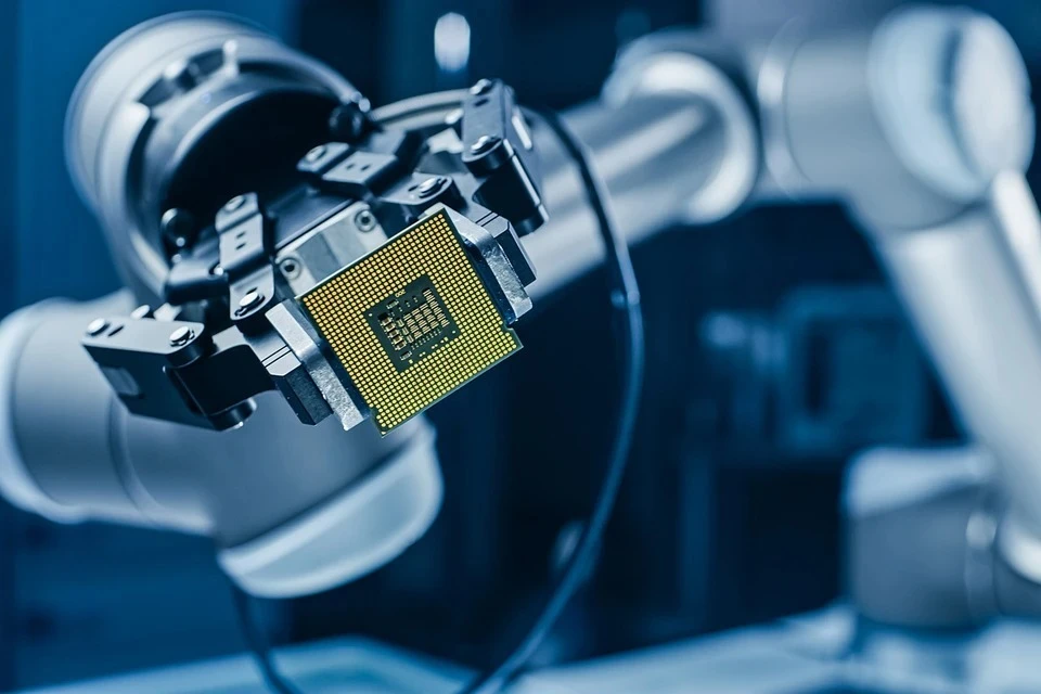 Армения и Казахстан начали блокировать оплату поставок электроники в Россию