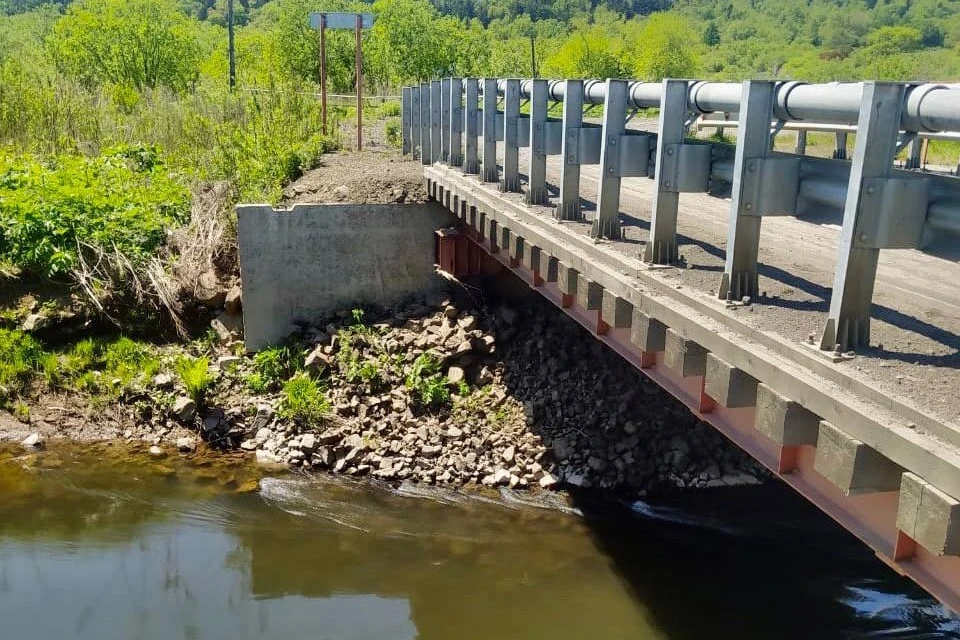 Для предотвращения паводков в Углегорском районе будет расширено русло реки Покосная. Фото: Telegram-канал «Федор Филин»