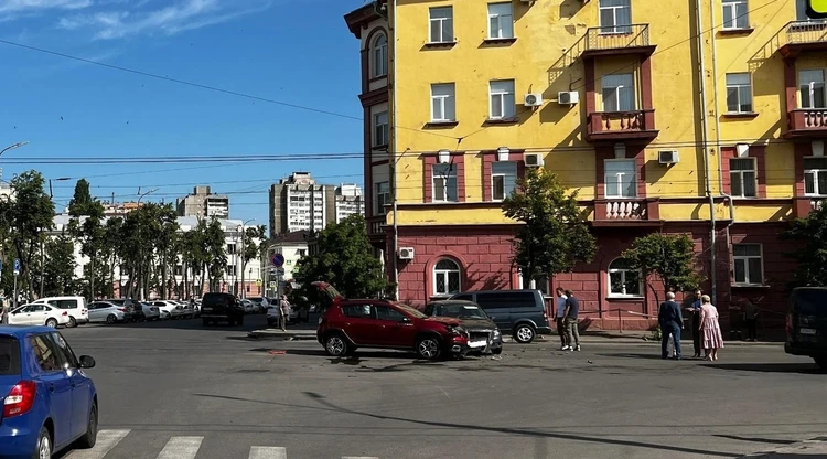 В центре Орла в аварии пострадала виновница ДТП