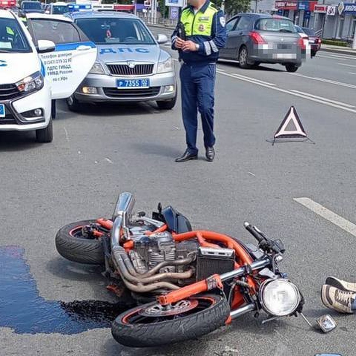 В Уфе при ДТП со Skoda Rapid пострадал мотоциклист без прав - KP.RU