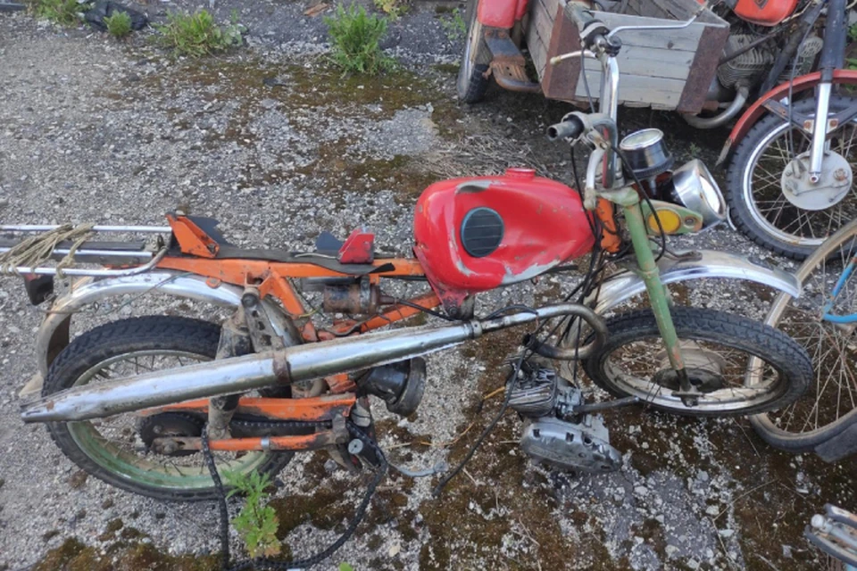 79-летний водитель мопеда погиб в результате аварии. Фото: ГИБДД Кировской области