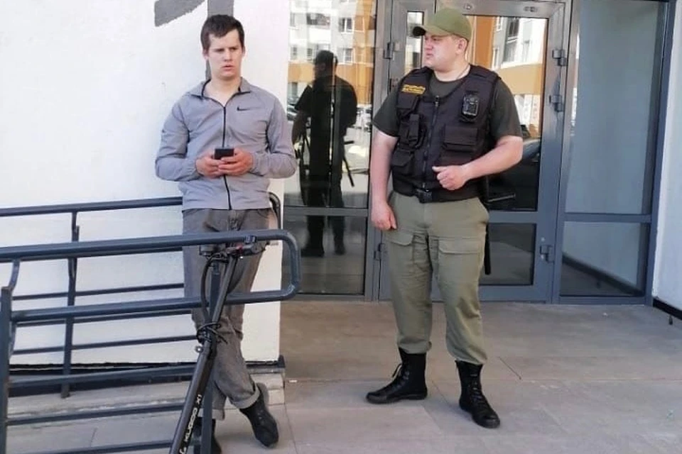 Дебошира удалось задержать. Фото: пресс-служба УК "Академический"