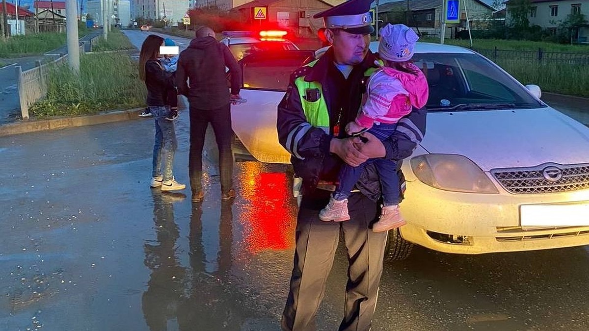 В Якутске пьяный мужчина угнал автомобиль, где находилось двое малолетних  детей - KP.RU