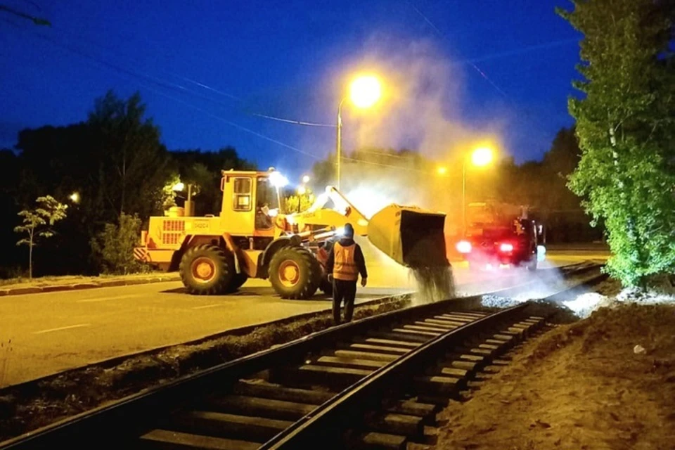 На разворотной петле «Речной порт» идет замена рельс. Фото: МУП «Метроэлектротранс»