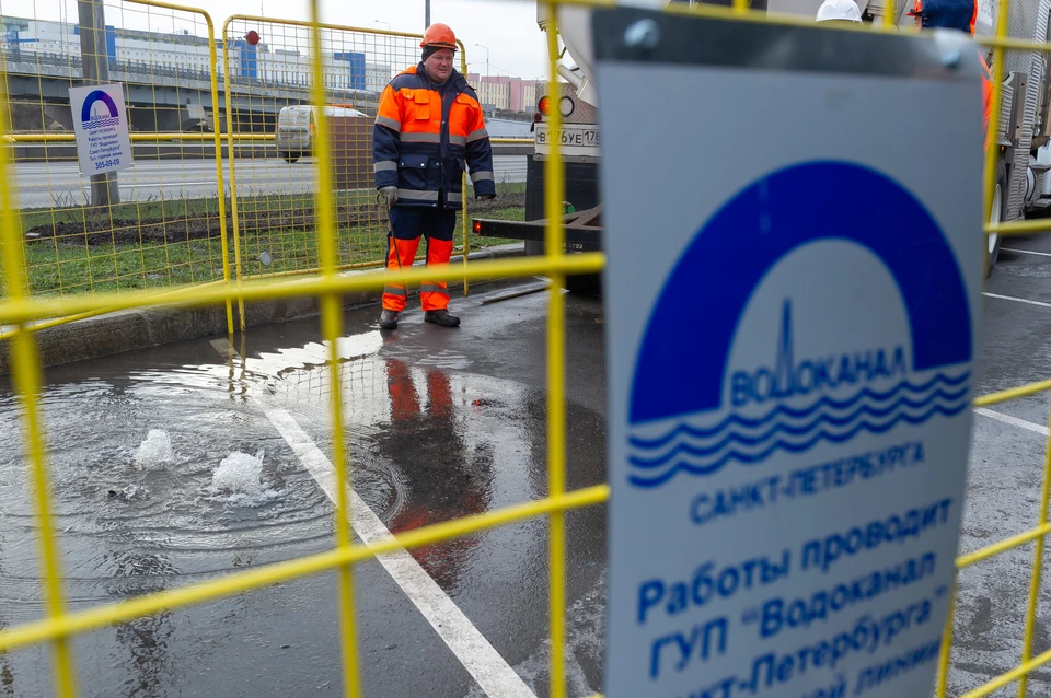 Более 4,5 км сетей водоснабжения проложат в Петербурге.