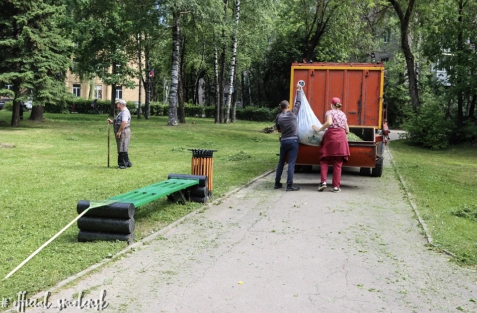 В Смоленске изменили подходи к уборке города. Фото: пресс-служба администрации города.