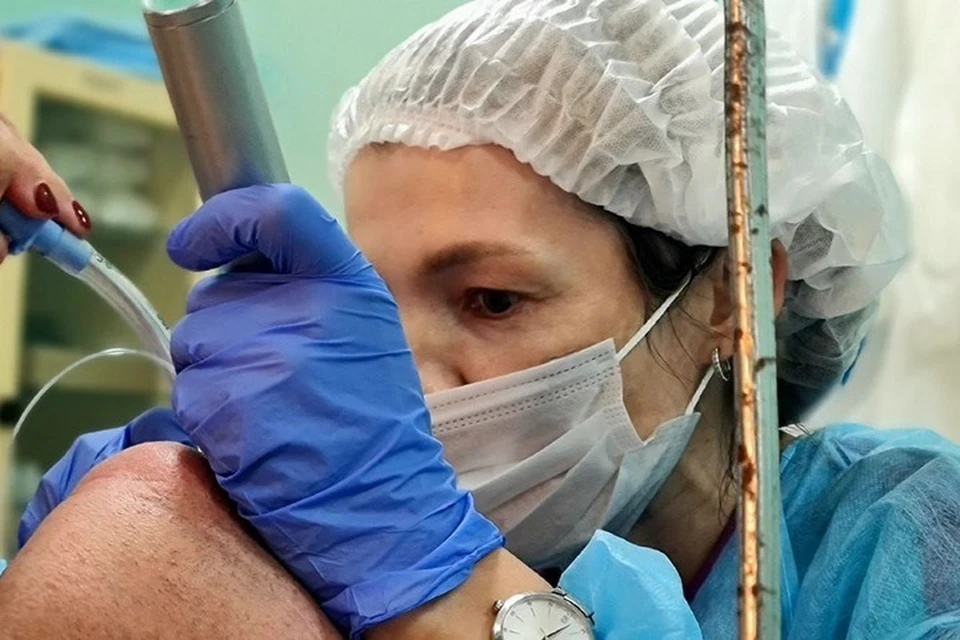 Операция, в которой принимали участие четыре тюменских специалиста, продолжалась полтора часа и прошла успешно. ФОТО: Минздрав ЛНР