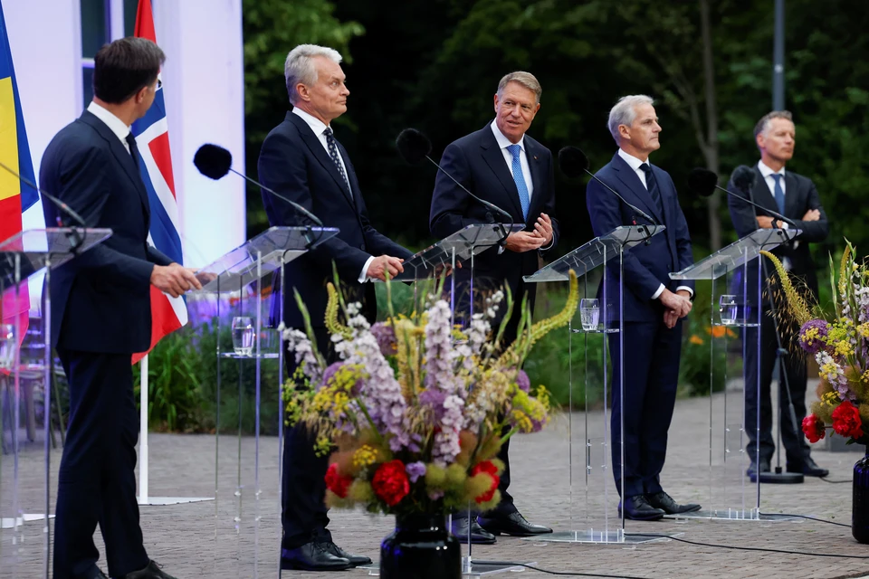 Пресс-конференция по итогам переговоров глав семи стран НАТО в Гааге.
