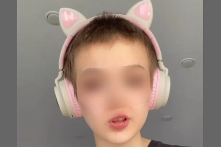 «Думают, я продаю свою дочь за дозу»: блогер, которая «родила от 10-летнего», пожаловалась на травлю