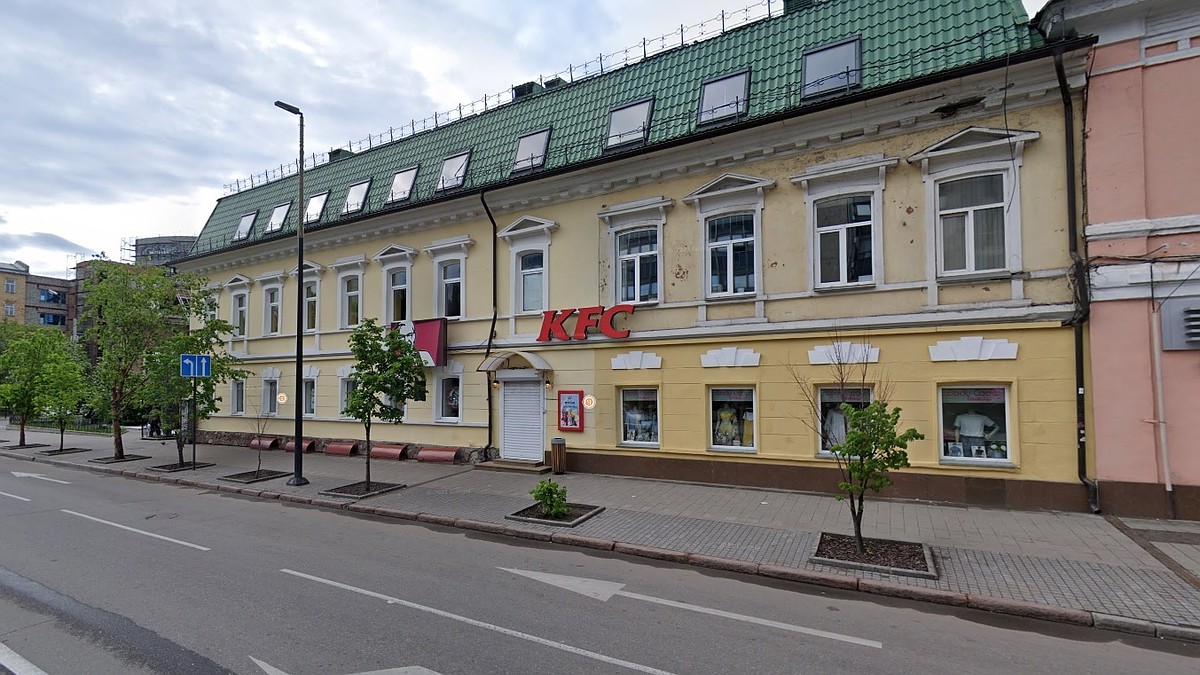 В центре Красноярска закроется старейший в городе KFC - KP.RU