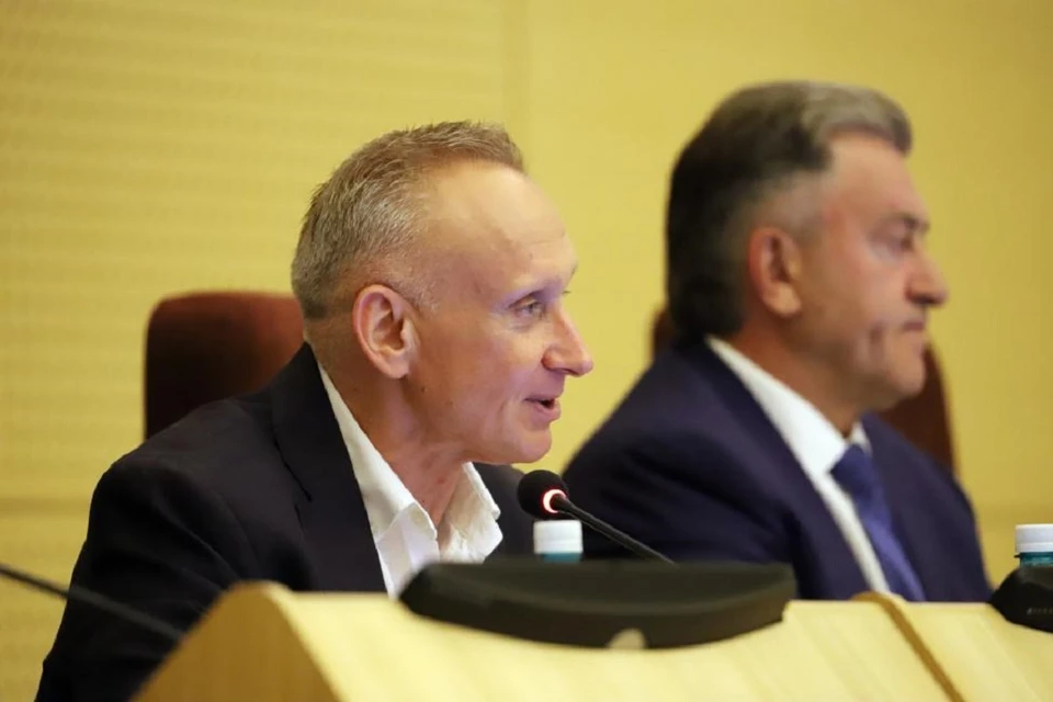 Андрей Панфенов вернулся в Заксобрание НСО. Фото: пресс-служба ОЗС.