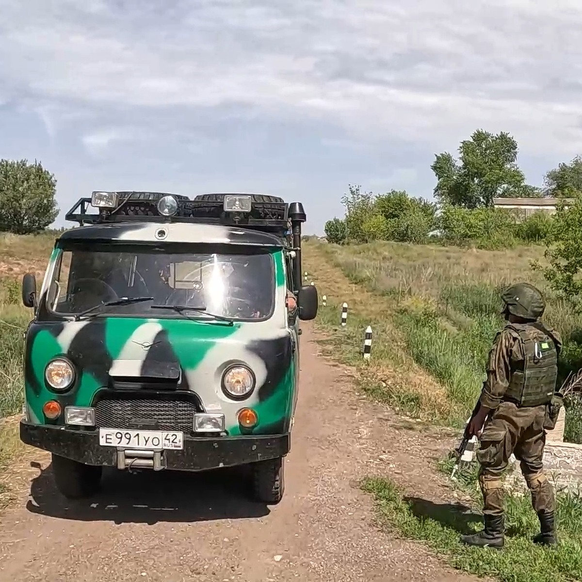 Военная полиция ЦВО отразила атаку условных боевиков на блокпост в  Самарской области - KP.RU