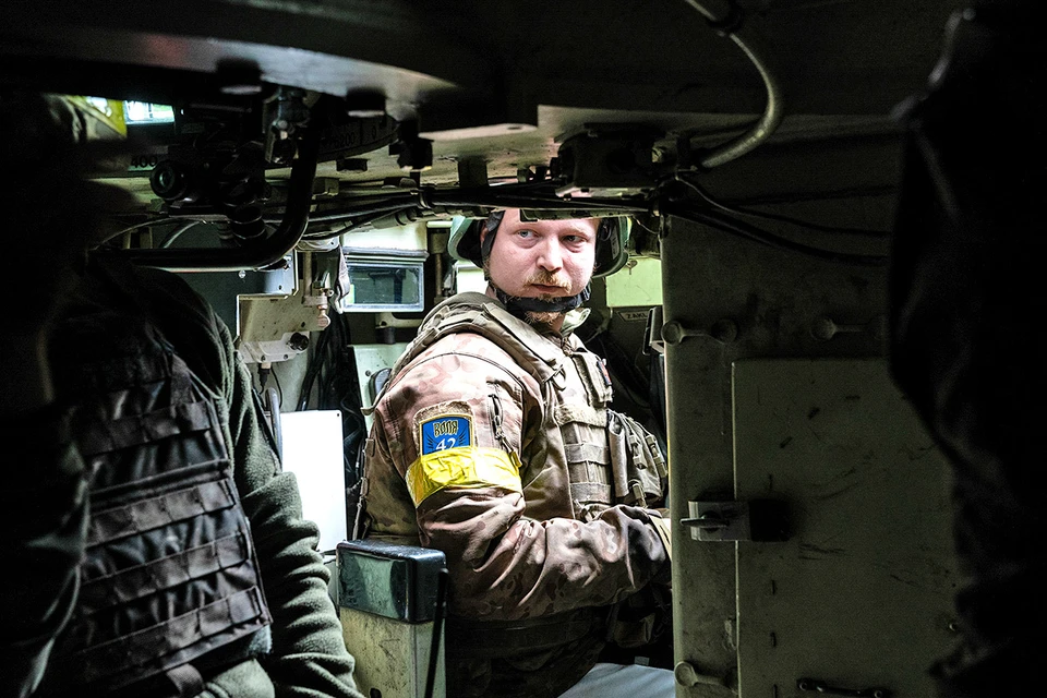 В украинской армии "кучам по толерантности" готовы платить такие деньги, что не снились танкистам и стрелкам