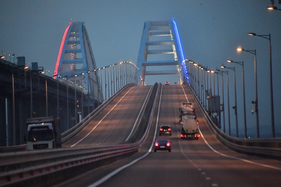В украинском Минобороны признали ответственность Киева за теракт на Крымском мосту.