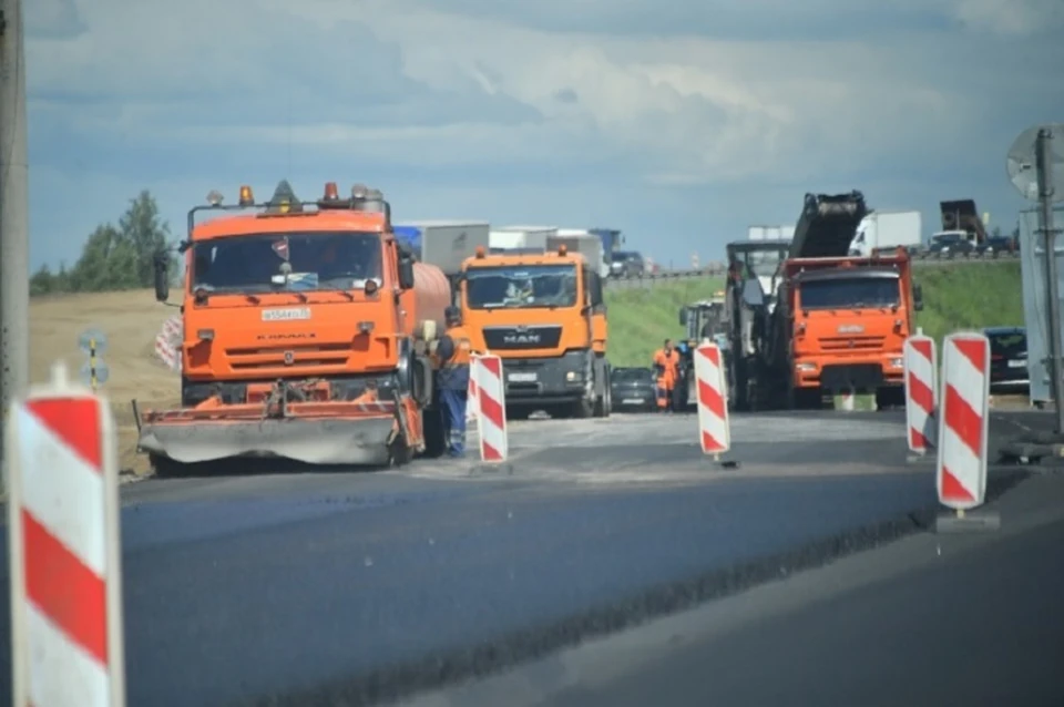 Дорожники в 2023 году отремонтируют покрытие более 40 магистралей Луганска