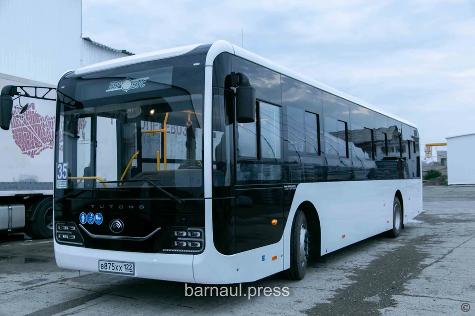 До конца года город получит еще несколько новых автобусов. Фото: Вечерний Барнаул