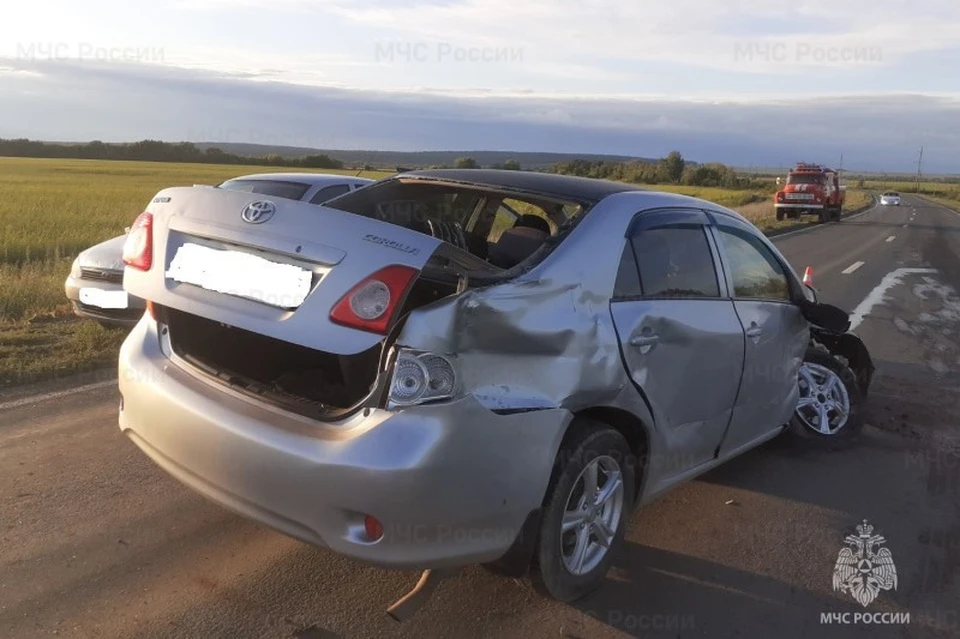 40-летний водитель Toyota Corolla не справился с управлением и выехал на встречку.