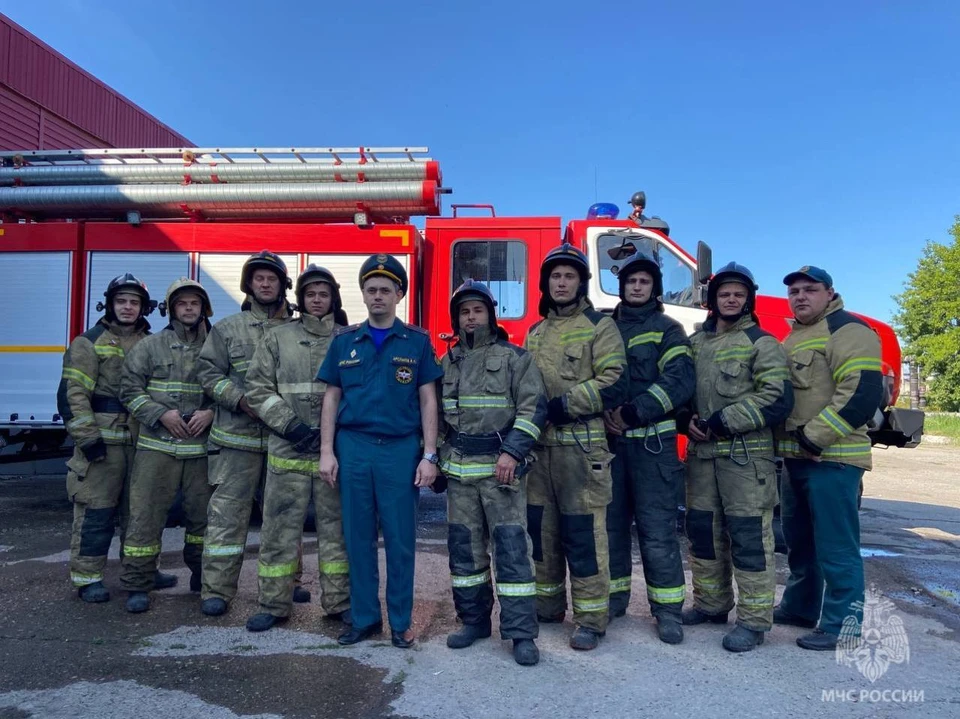 В 5.49 утра пожар был потушен. Фото: МЧС