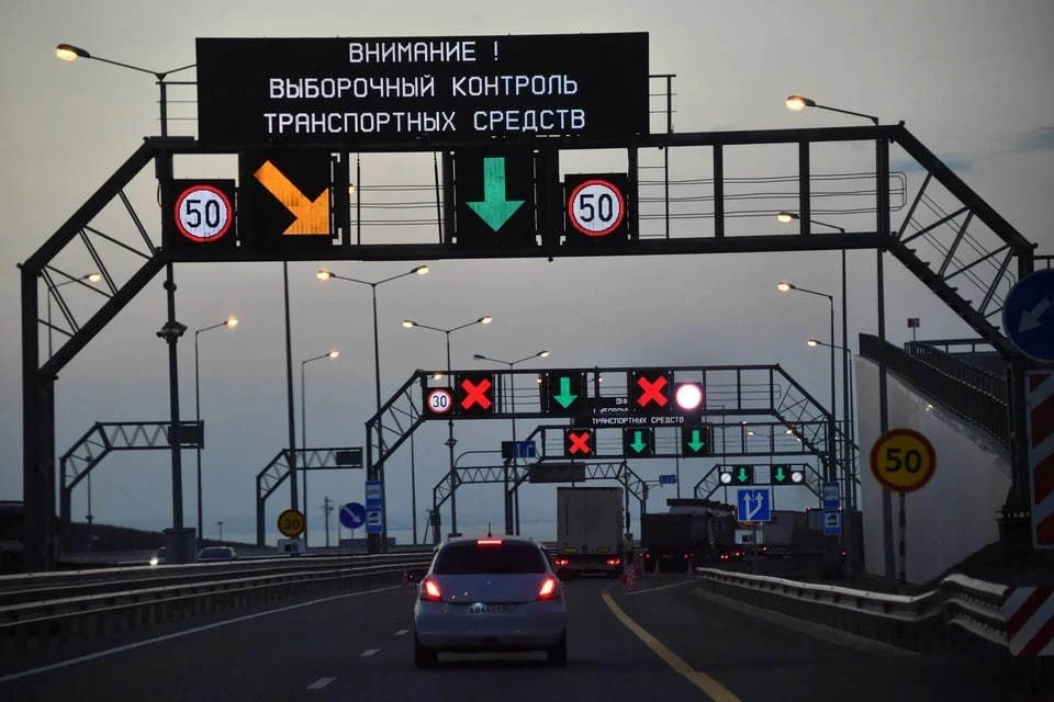 Хуснуллин: движение автомобилей по Крымскому мосту полностью запустят к 1 ноября