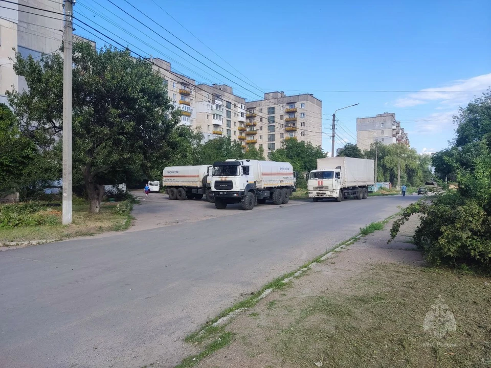 Автомобили конвоя МЧС России прибыли в ЛНР с гуманитарным грузом. Фото - телеграм-канал ГУ МЧС по Луганской Народной Республики
