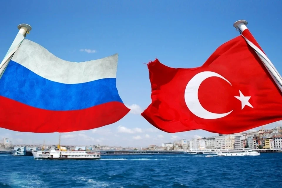 Главы МИД России и Турции по телефону обсудили зерновую сделку