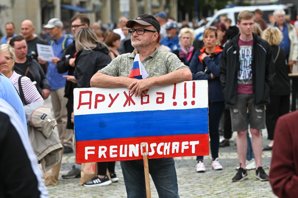 На митинге партии «Альтернатива для Германии», Магдебург.