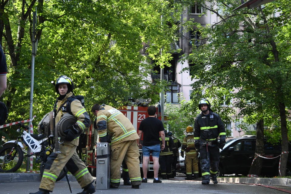 В Ульяновске 32 человека эвакуировались из дома на Рябикова из-за пожара в квартире