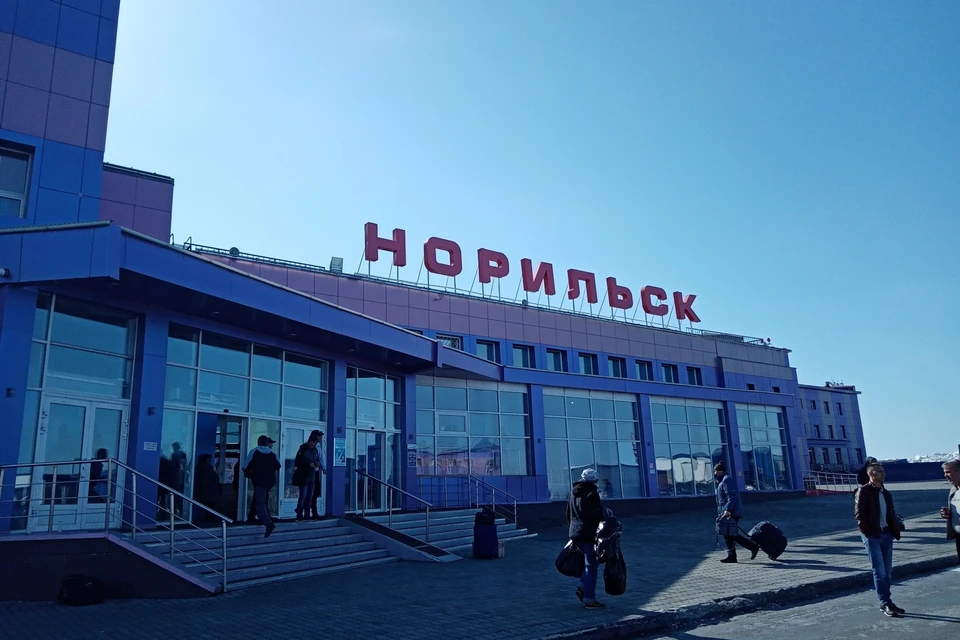 Северное сияние ямбург. Есть ли северные в красноярске. Карское море и море лаптевых на карте. Есть ли северные в красноярске. Мужской монастырь в красноярске на удачном.