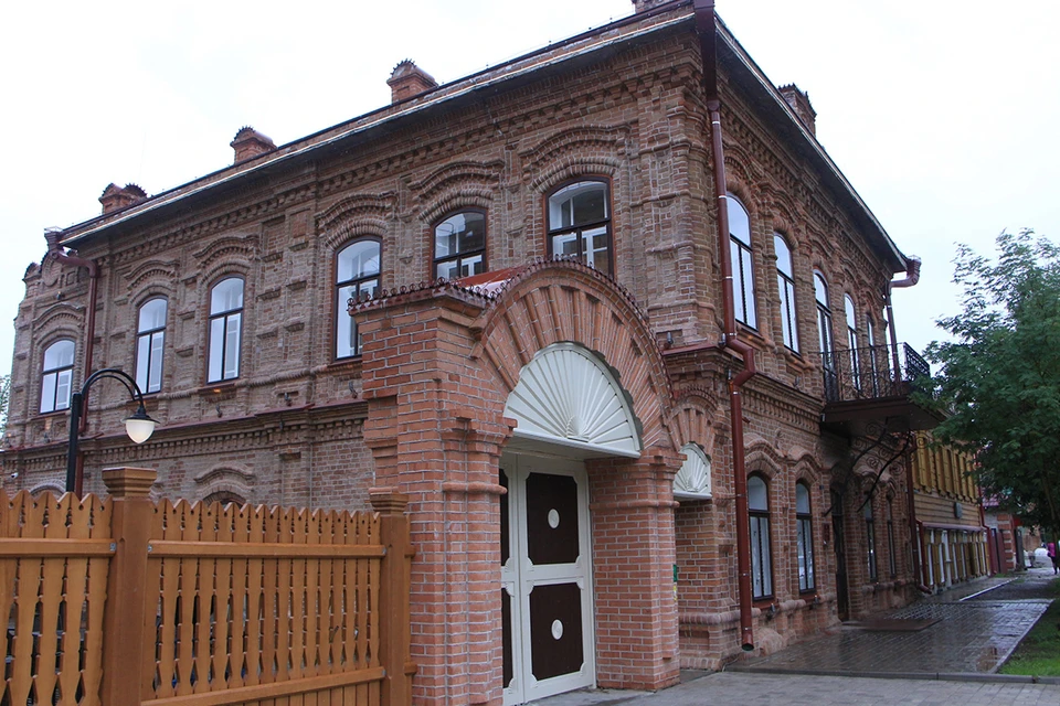 В Минусинске молодожены женятся в старинном особняке. Фото: пресс-служба правительства края
