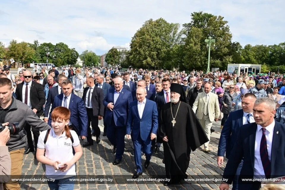 Президентов Александра Лукашенко и Владимира Путина в святых местах встречали толпы народа. Фото: president.gov.by