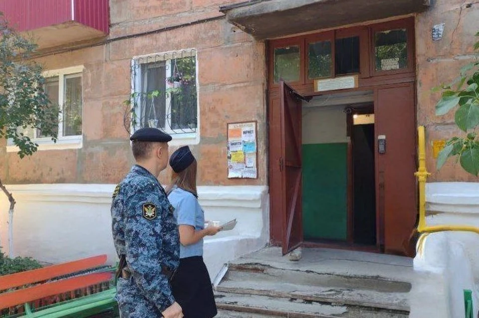 Администрация города после многочисленных жалоб соседей обратилась в суд. Фото: УФССП Оренбуржья