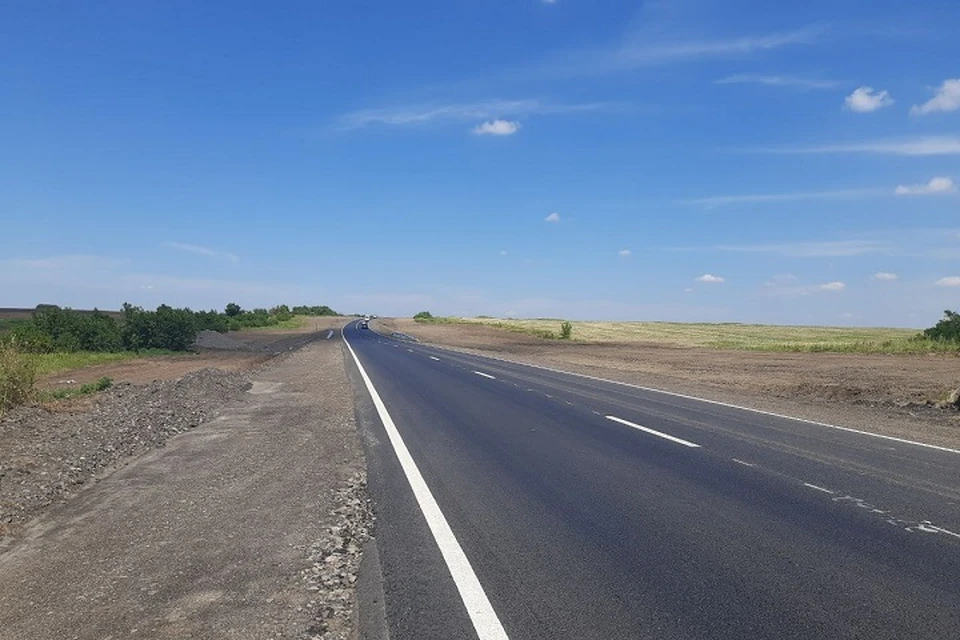 Завершается капитальный ремонт трассы "Луганск - Антрацитовский район". Фото - Минтранс ЛНР