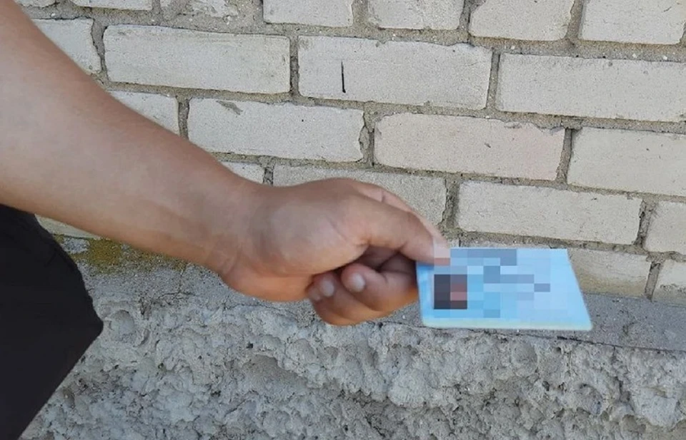 На Херсонщине сотрудники ДПС всего за сутки остановили пятерых водителей с фальшивыми документами. Фото: ГУ МВД Херсонской области.