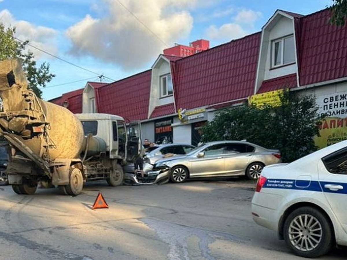 Шок и адская боль: водитель бетономешалки устроил страшное ДТП в Хабаровске  - KP.RU