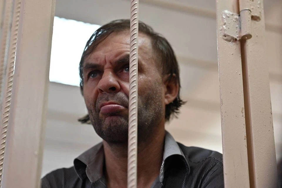 Маньяк из Челябинска держал девушку в доме с мамой