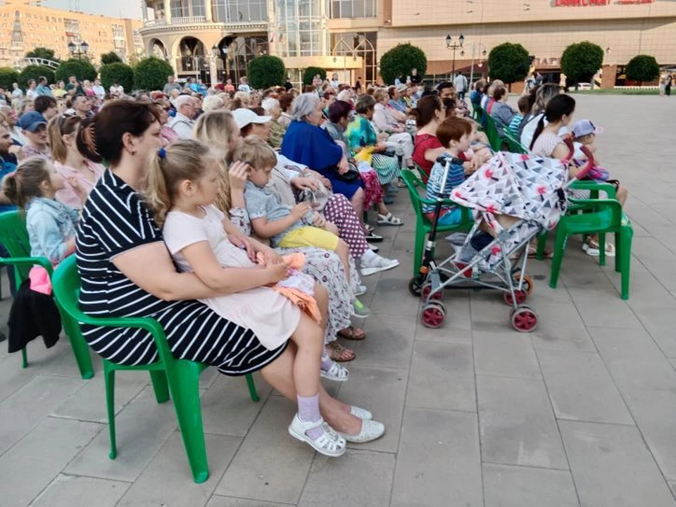 Программа начнется с концерта артистов Курской филармонии