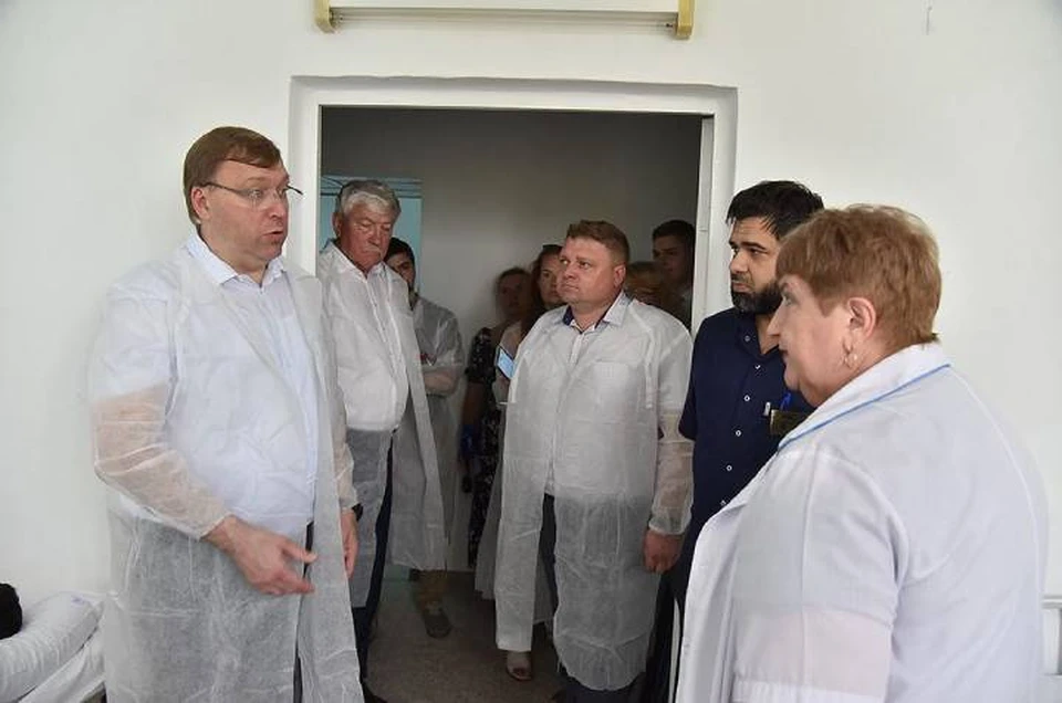 Спикер донского ЗС посетил больницы Миллеровского района. Фото: пресс-служба ЗС РО