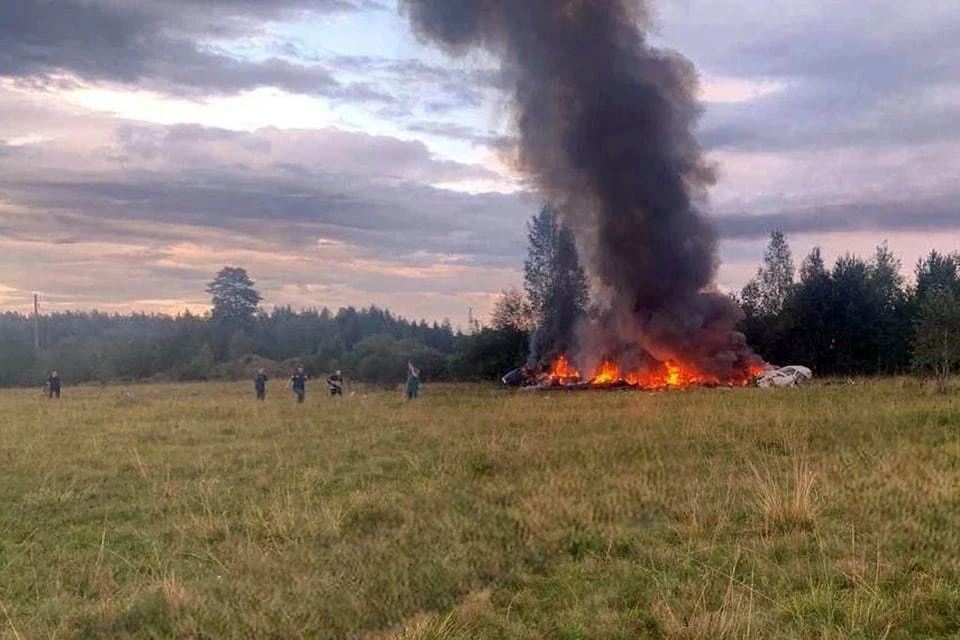 Росавиация создала комиссию по расследованию крушения самолета под Тверью. Фото: кадр из видео