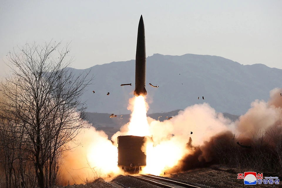 Северная Корея после второй неудачной попытки запуска спутника предпримет третью осенью 2023 года.