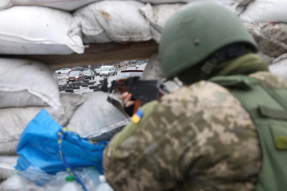Украинские военные расстреляли сослуживцев за попытку дезертирства.