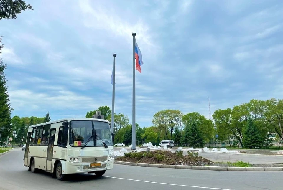 Бесконтактная оплата заработала почти во всех автобусах Биробиджана Фото: администрация Биробиджана