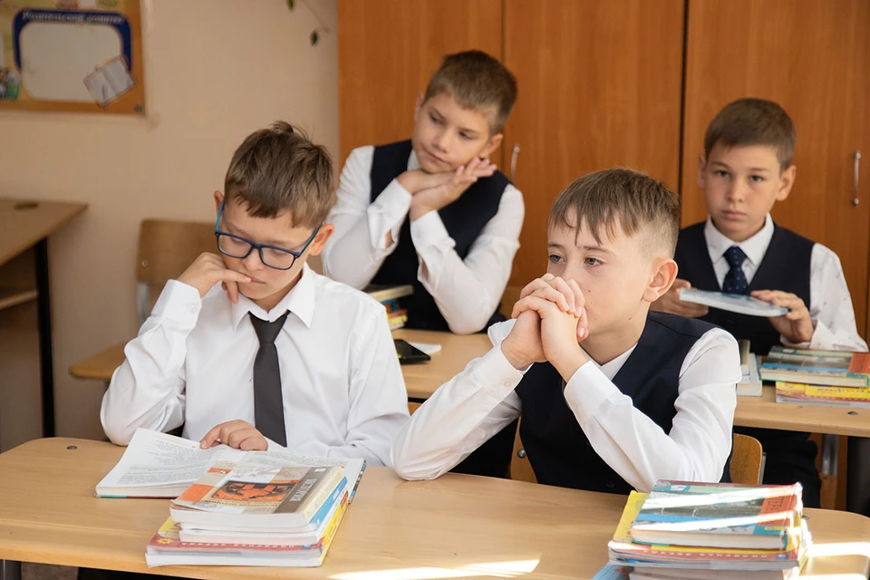 Методист Ковалев рекомендовал родителям пятиклассников чаще хвалить детей