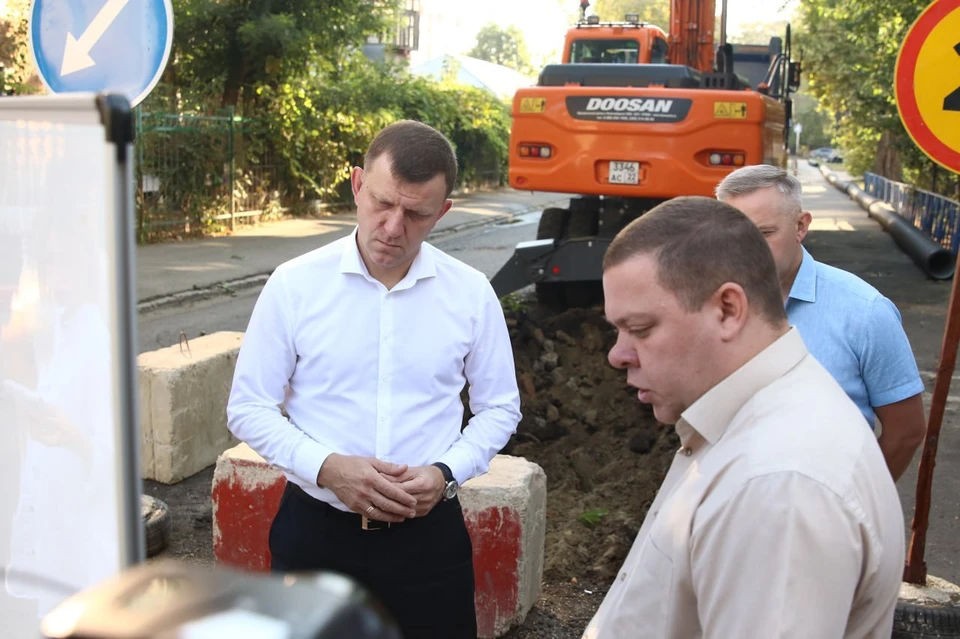 В Краснодаре началось строительство ливневой канализации. Фото: пресс-службы администрации Краснодара.
