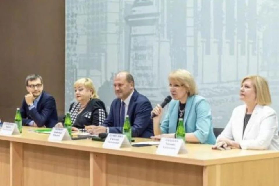 В Таганроге накануне 325-летия города презентовали новый статистический сборник. Фото: администрация Таганрога
