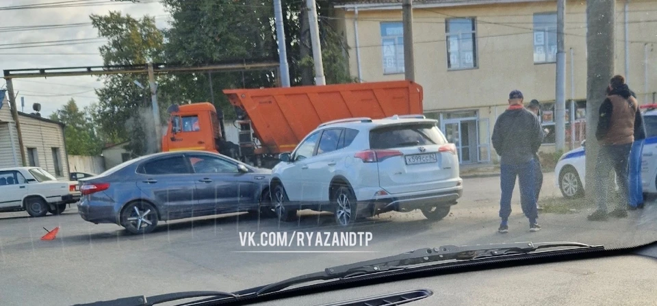 В Рязани из-за ДТП на дороге образовалась пробка.